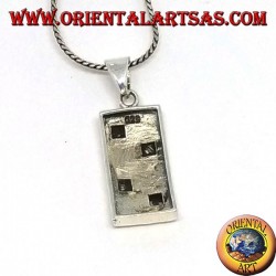 Colgante en plata rectangular con ocho plazas madre perla alternadas
