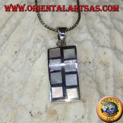 Pendant in rectangular silver with eight alternating mother of pearl squares