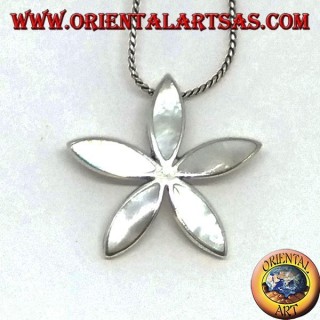 Pendentif en argent avec nacre en forme d'étoile