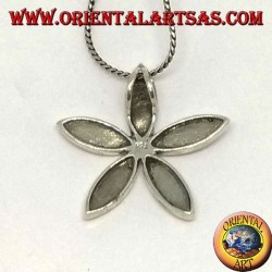 Silver pendant with star-shaped mother-of-pearl