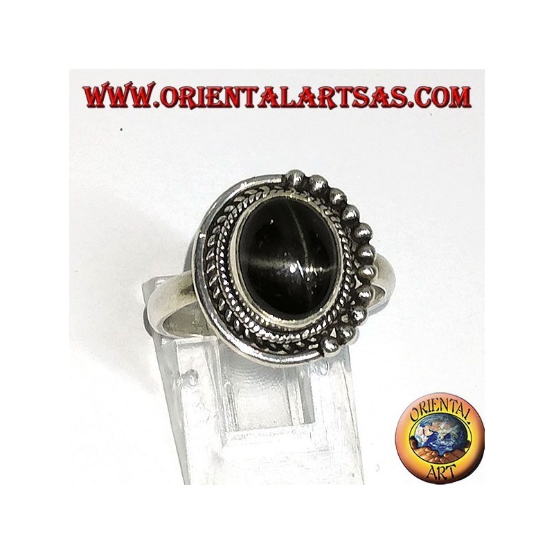 Anello in argento  con Black Star ovale incastonata