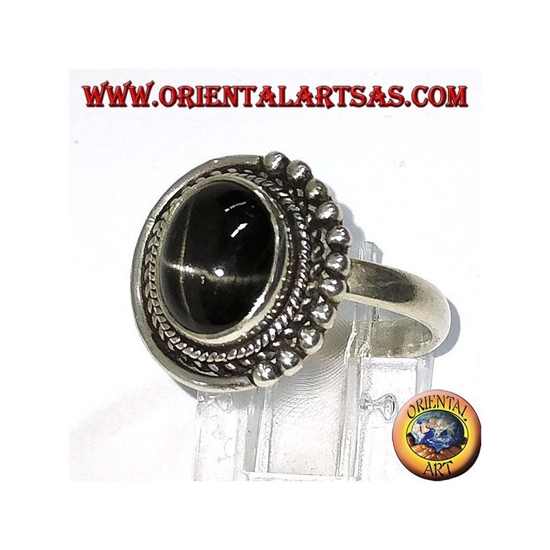 Anello in argento  con Black Star ovale incastonata