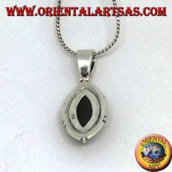 Colgante de plata con ónix puntiagudo oval facetado y marcasita en el borde