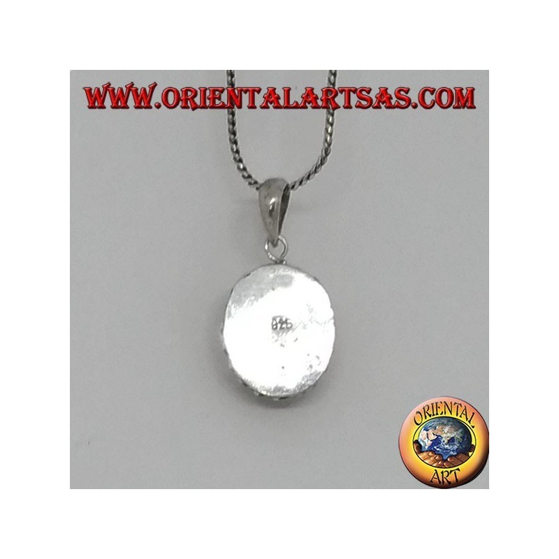 Silberanhänger mit ovalem Onyx und gewelltem Rand