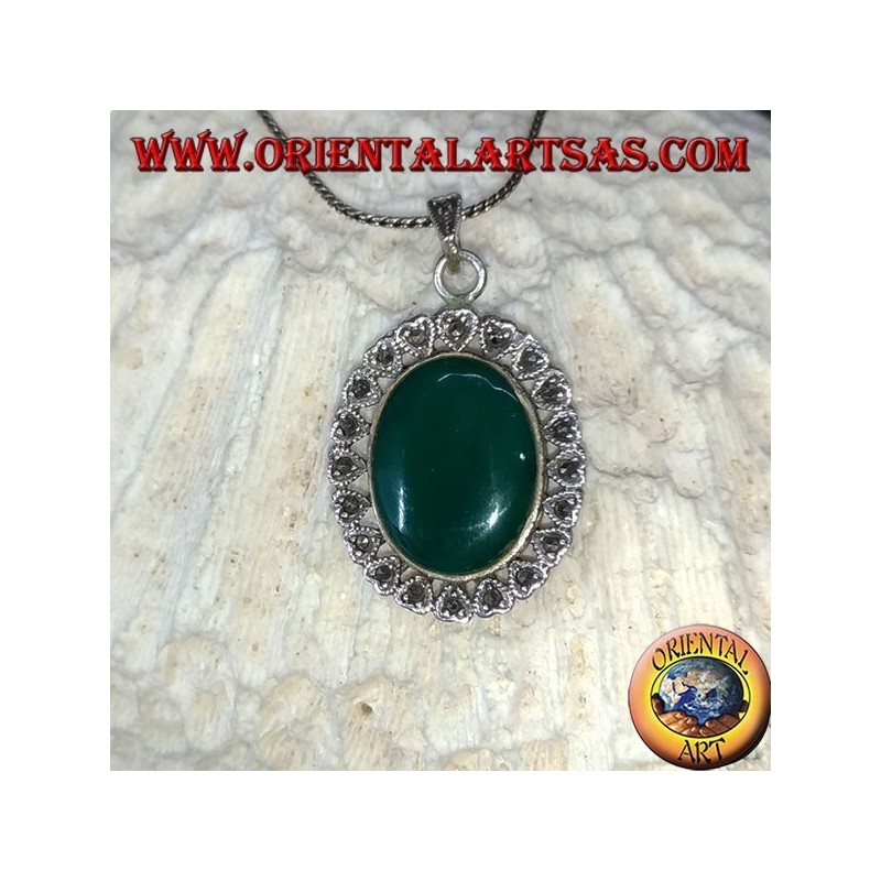 Silver pendant with oval green agate and heart marcasite on the edge