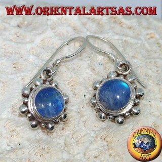 Pendientes de plata con labradorita azul redonda.