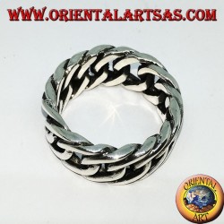 Bague en argent avec une grande chaîne rigide