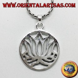 Simple pendentif en argent avec des fleurs de lotus dans le cercle
