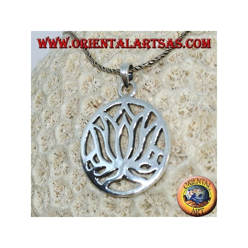 Simple pendentif en argent avec des fleurs de lotus dans le cercle
