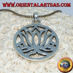Simple pendentif en argent avec des fleurs de lotus dans le cercle