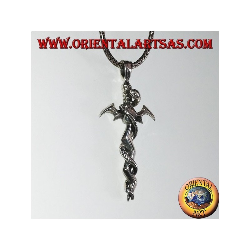 Colgante de plata, espada con serpiente retorcida.
