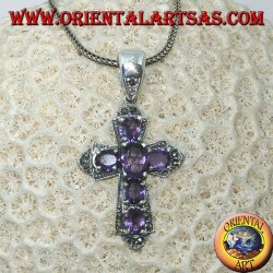 Colgante de plata con forma de cruz con marcassites y seis amatistas.