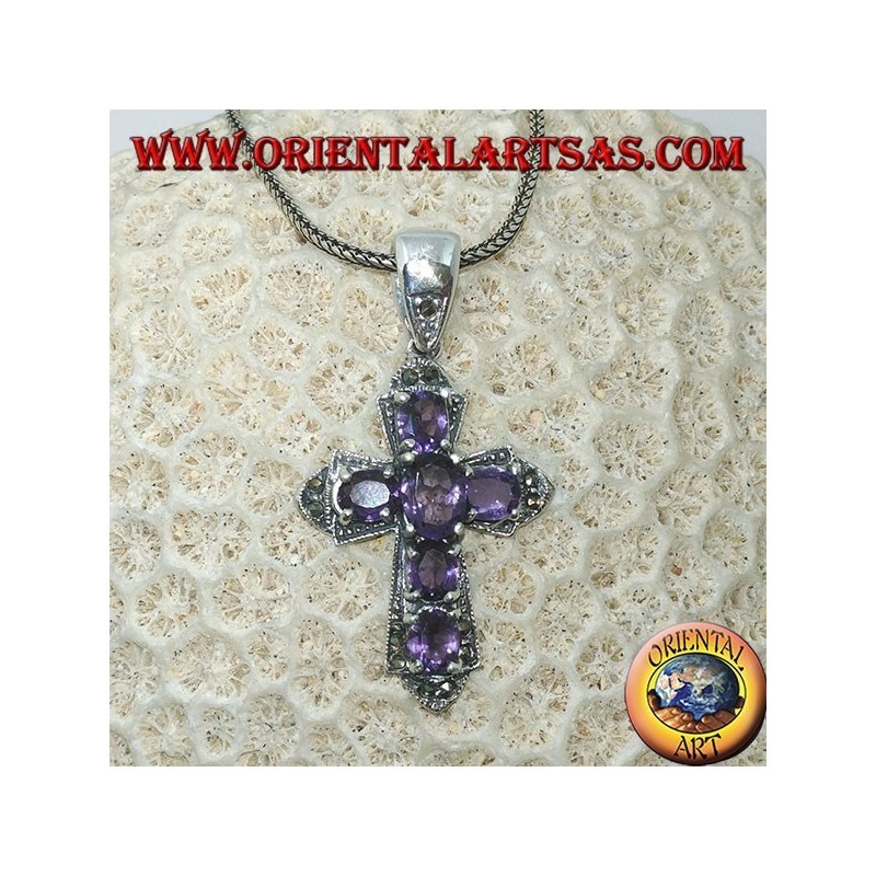 Silberanhänger in Form eines Kreuzes mit Markassiten und sechs Amethysten