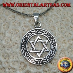 Pendentif étoile de David en argent dans le cercle avec noeud