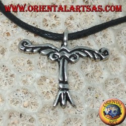 Der silberne Anhänger Irminsul ist ein Symbol für Himmel, Erde und Unterwelt