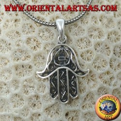 Colgante de plata, en forma de mano de Fátima hamsa.