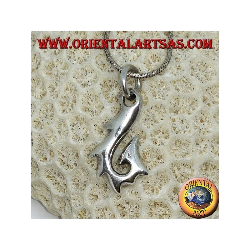 Silver pendant, HEI Matau fish hook typical of the Hawaiian Islands