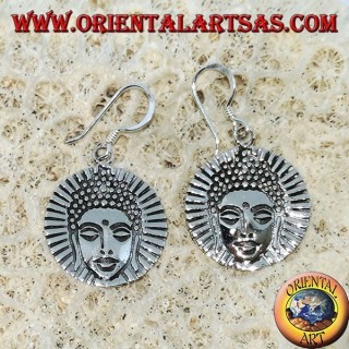Pendientes de plata con forma de buda.