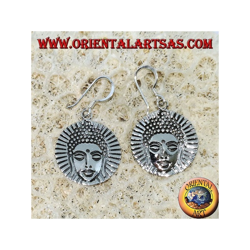 Pendientes de plata con forma de buda.