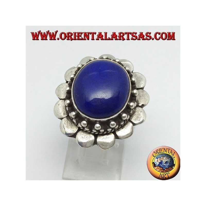 Bague en argent avec lapis-lazuli ovale entouré de plaques rondes