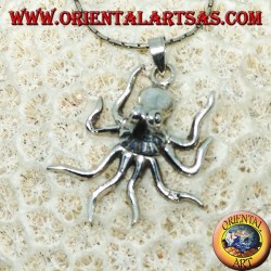 Colgante en plata del pulpo , símbolo móvil de la inteligencia.