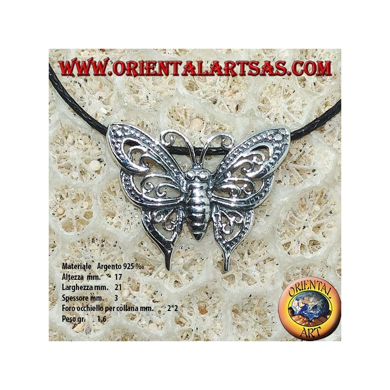 Colgante de plata de una mariposa con dos ganchos para collar.