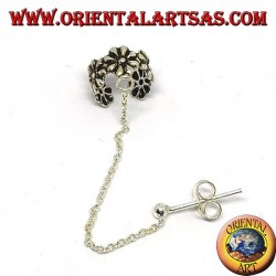 Ohrstulpe-Ohrring mit Silberkette, kleine Blumen