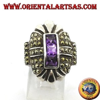 Anello in argento con marcasite e tre ametista quadrate in fila al centro
