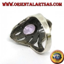 Anillo de plata con marcasita y amatista ovalada natural.