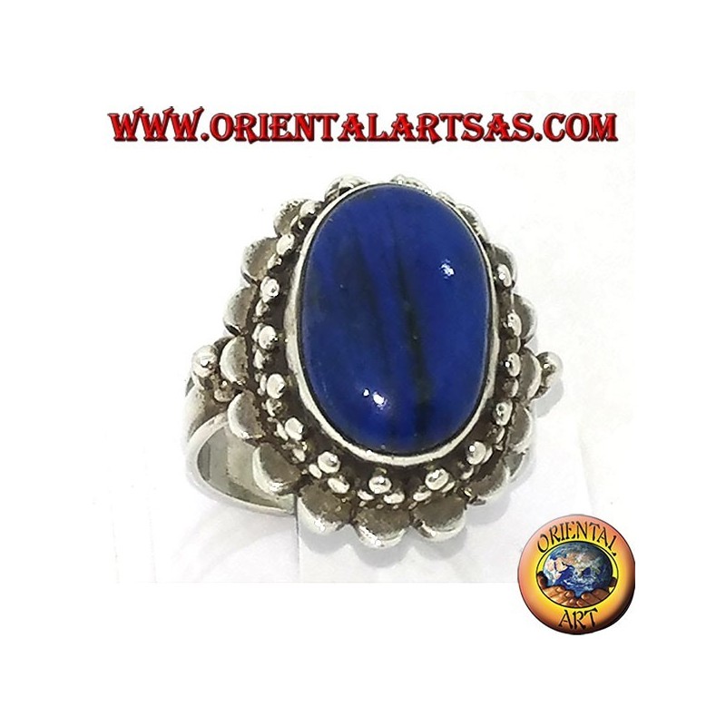 Silberring mit großen ovalen Lapislazuli, umgeben von Kugeln