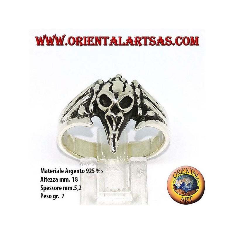 Silver ring with the crow's skull