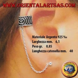 Orecchino Ear Cuff con catenella in argento 925‰, fascetta spirale cesellata
