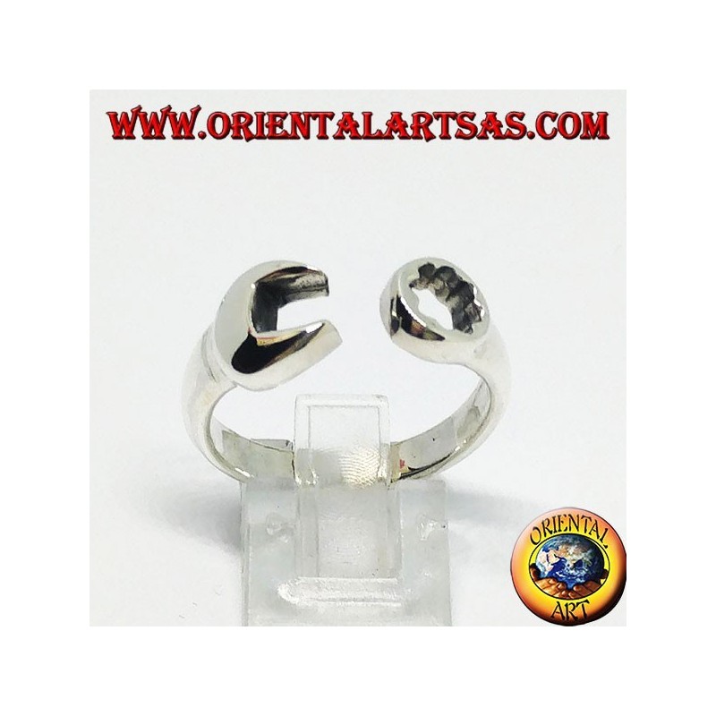 Bague en argent en forme d'anneau clé et fourchette combinées avec un mécanicien