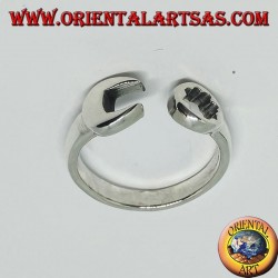 Bague en argent en forme d'anneau clé et fourchette combinées avec un mécanicien