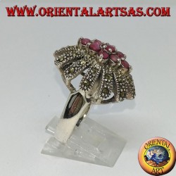 Bague en argent haut ovale avec 9 rubis sertie de marcassites
