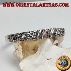 Bracelet en argent avec une plaque centrale en or 14 carats fabriquée à la main