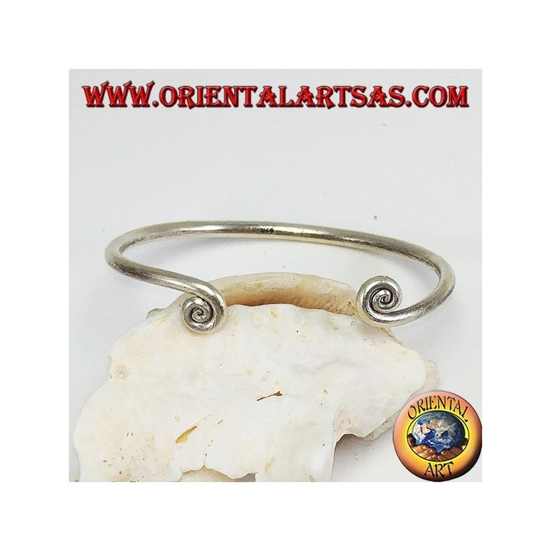 Silver wire bracelet with spitali at the end, handmade by Karen