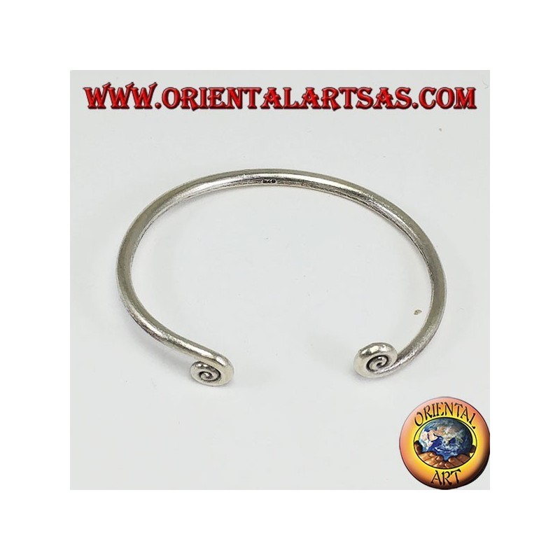 Silver wire bracelet with spitali at the end, handmade by Karen