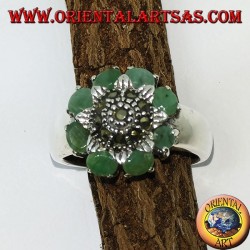 Silver ring with central flower and marcasites surrounded by 8 natural emeralds
