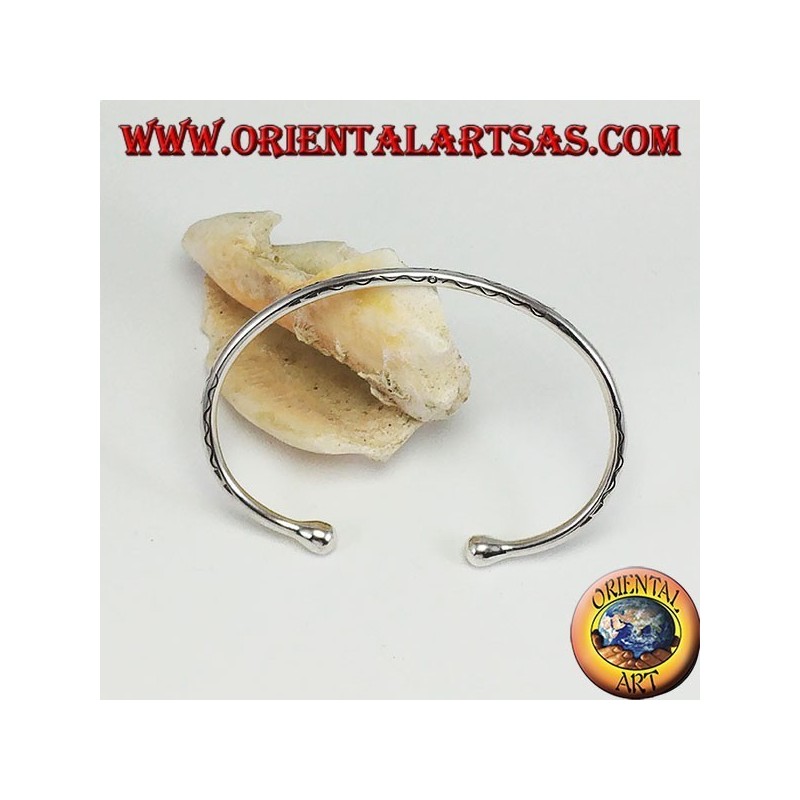 Bracciale rigido in argento, tondo inciso con onde incise a mano