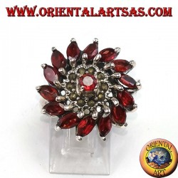 Round pinwheel ring in silver with 14 natural garnet beads