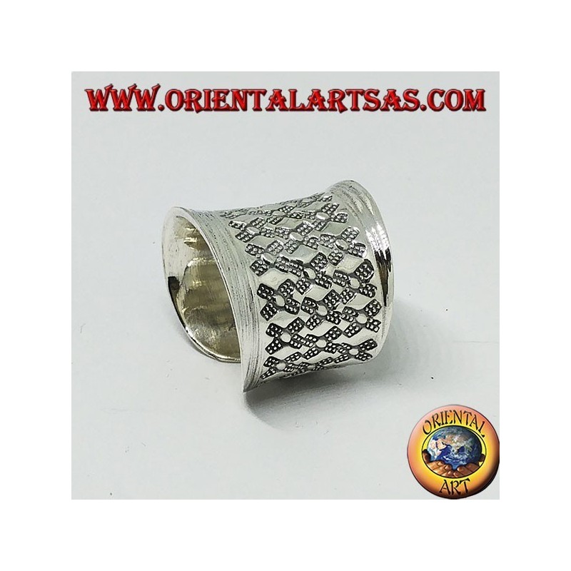 Concave wide band ring with silver bas-relief diamonds