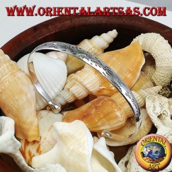 Bracciale rigido in argento,  con incisi maori fatti a mano