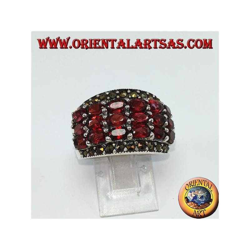 Silberring mit abgerundetem Band mit 16 ovalen Naturgranaten