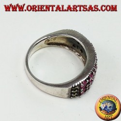 Bague en argent avec deux rangées de rubis ronds