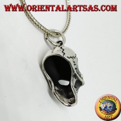 Colgante de plata con forma de calavera, homo sapiens.