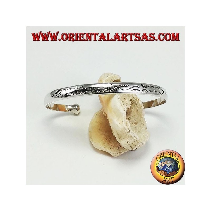 Steifes Armband in Silber mit balinesischen handgefertigten Gravierungen