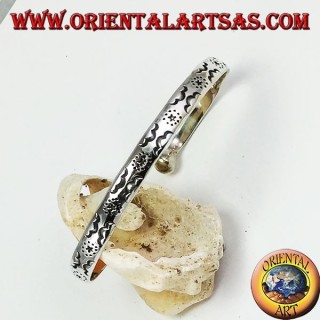 Bracelet rigide en argent, étoiles et nuages gravés à la main
