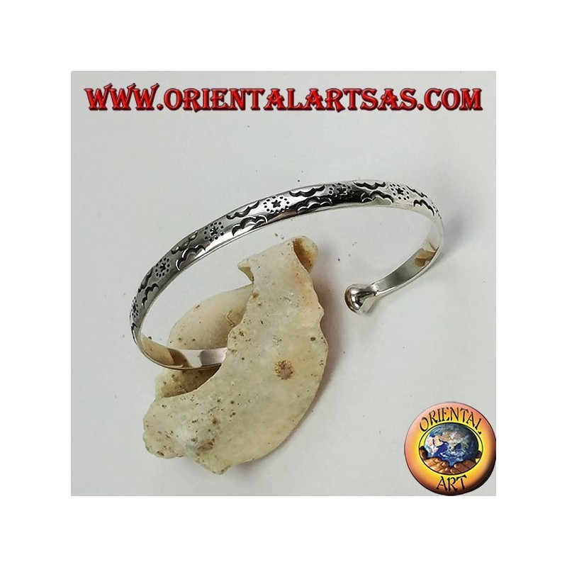 Bracelet rigide en argent, étoiles et nuages gravés à la main