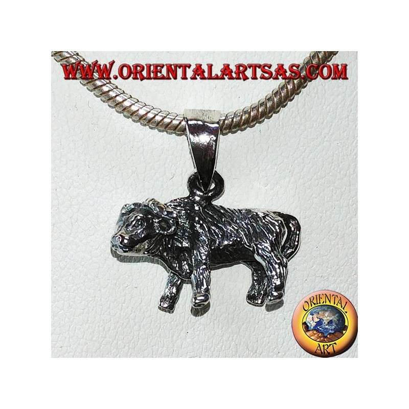 Pendentif en argent d'un buffle